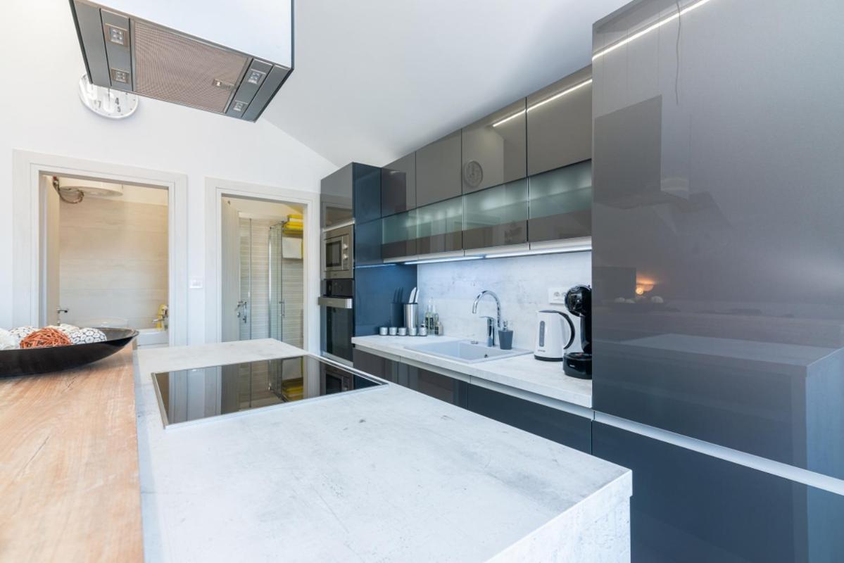 Apartments Cro Adria Stay Медулин Екстер'єр фото